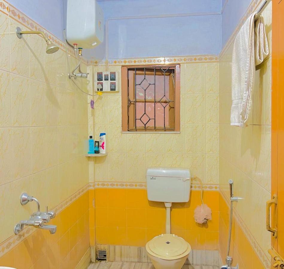 Spacious Apt With Antique Furniture ,Ac & Kitchen Kolkata Ngoại thất bức ảnh