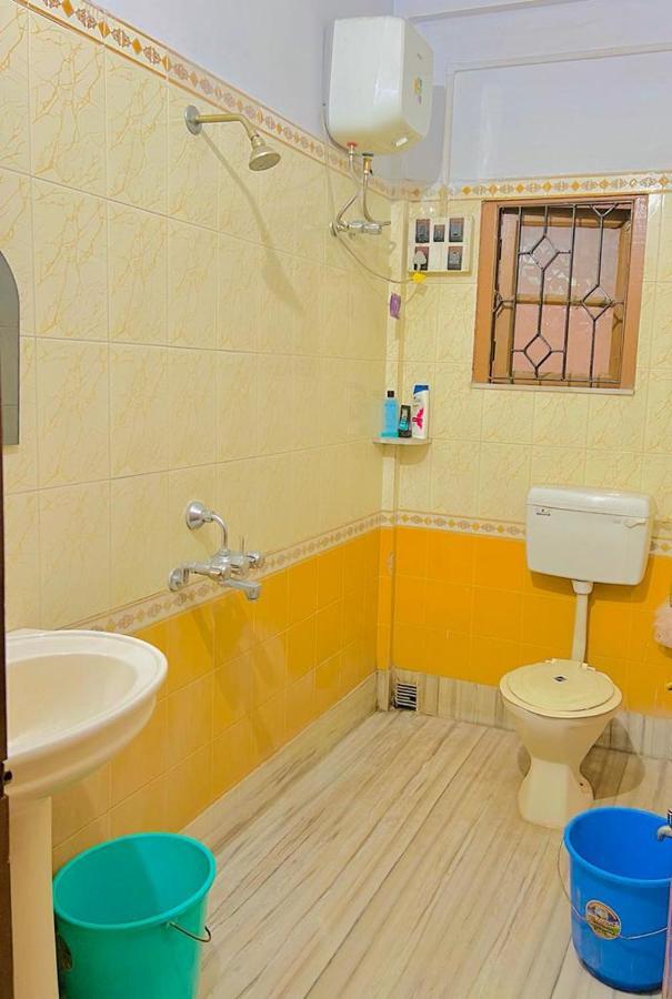 Spacious Apt With Antique Furniture ,Ac & Kitchen Kolkata Ngoại thất bức ảnh
