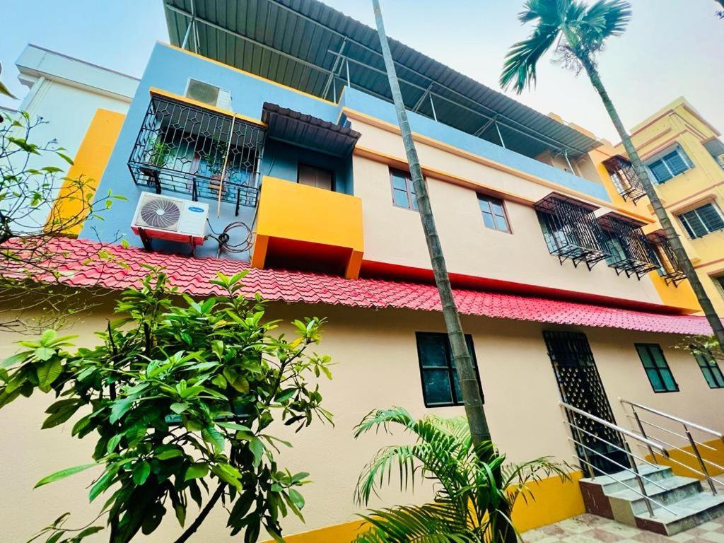 Spacious Apt With Antique Furniture ,Ac & Kitchen Kolkata Ngoại thất bức ảnh